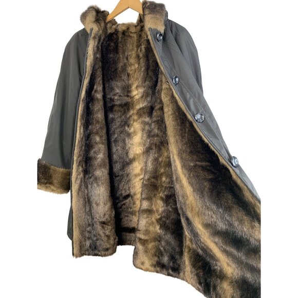 Reversible Platinum Urex Faux Fur Coat 1X Black Raglan Winter A-line Button EUC - Picture 9 of 16